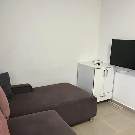 Apartment Stylish Peaceful Gem In Center *