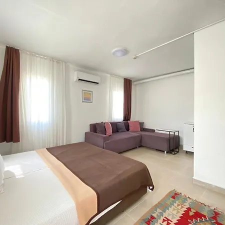 Apartment Stylish Peaceful Gem In Center