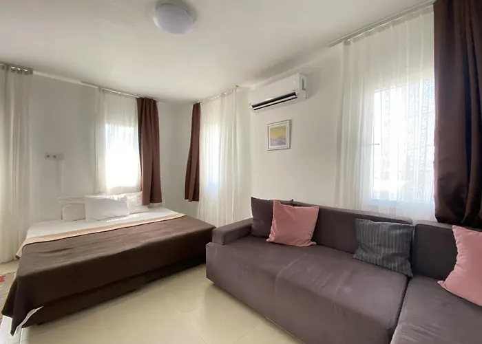 Stylish Peaceful Gem In Center Apartman